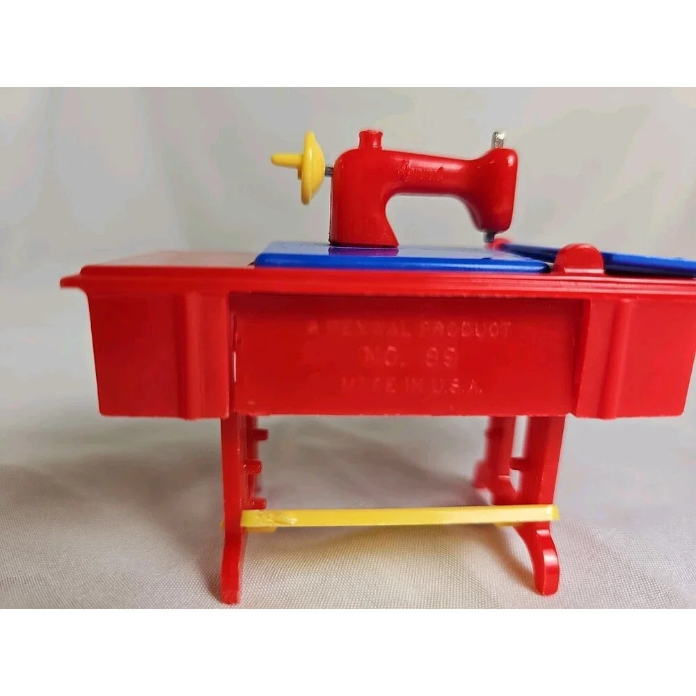 VTG Renwal Dollhouse Sewing Machine & Table No. 116-89 Miniature Furniture Red